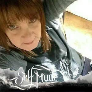 Meet your Posher, Joni